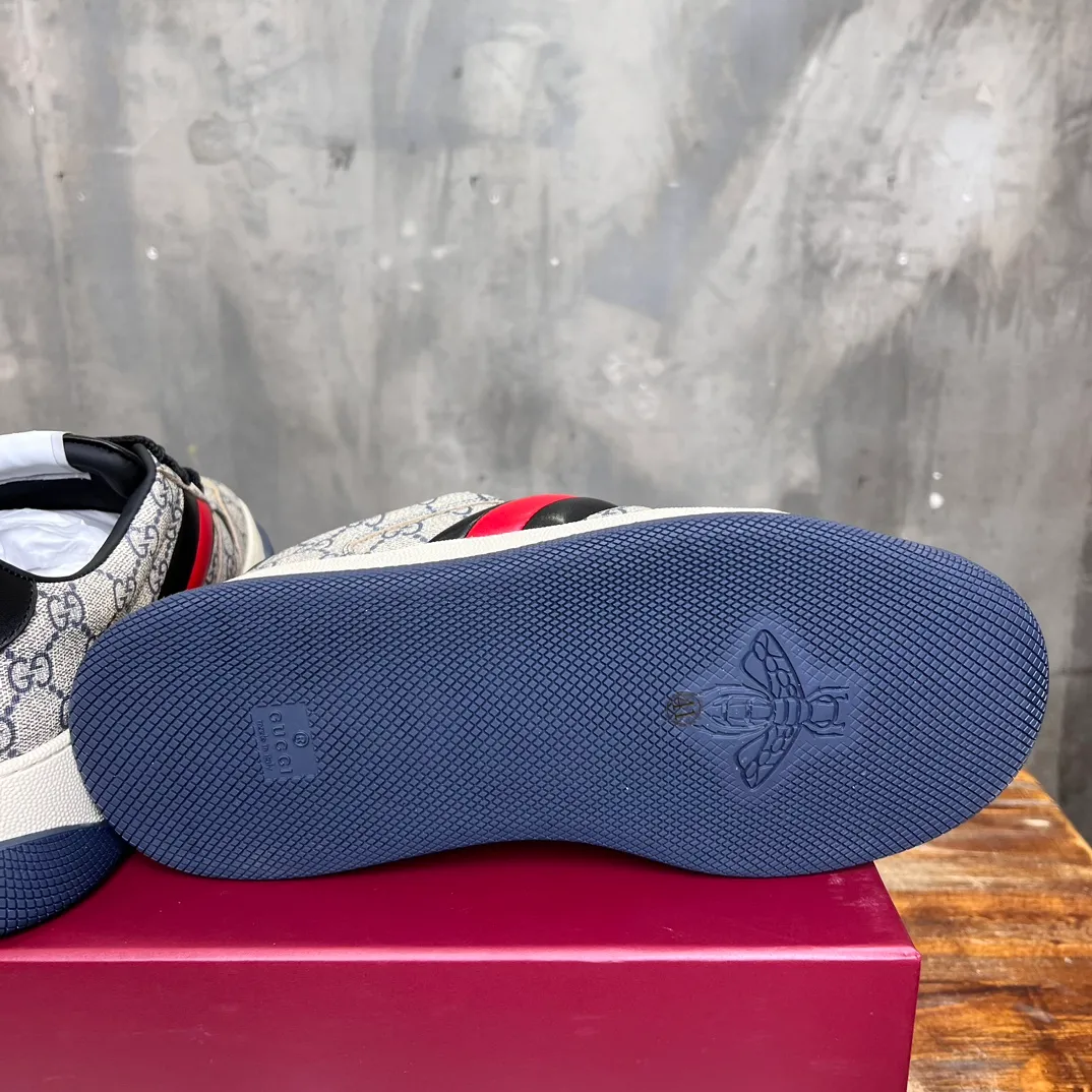P660 [Ready Stock] Top ❤️New Color Gucci Brand New Screener Series Couple Style Chubby Bread Shoes Small Dirty Shoes Fatty Double G Casual Sneakers Original Purchase Develop Original Purchase Develop Screener series sneakers are inspired by the classic sneakers of the 1970s. They are named after the defensive action in sports. They are decorated with striped webbing on the side and embellished with retro Gucci logos. These sneakers are made of GG canvas. Purple leather details add depth to the piece with sharp contrast, and the details are fuller. Exquisite packaging at the delivery counter ▪️Fabrics: Original imported cowhide + double G fabric ▪️Inner lining: Original customized breathable cowhide lining ▪️Sole: Original molded TPU outsole ▪️Sole thickness: 6CM ▪️Size: Women's 35-40 / Men's 39-44! ! …..